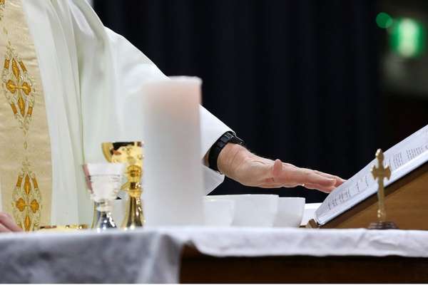Getty Images / BBC News Brasil Segundo os Evangelhos, o Pai Nosso foi ensinado pelo próprio Jesus a pedido de um de seus discípulos